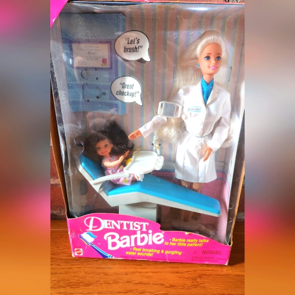Vintage 1997 Talking Blonde Barbie with brunette patient includes accessories